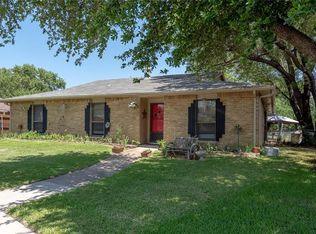5901 Cedar Ln, Rowlett, TX 75089