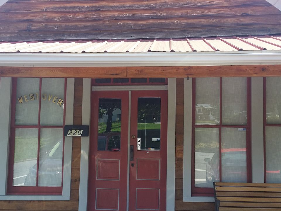 1st image of 220 Vernon St