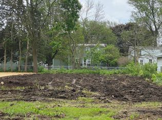 121 Pearl St, Cary, IL 60013