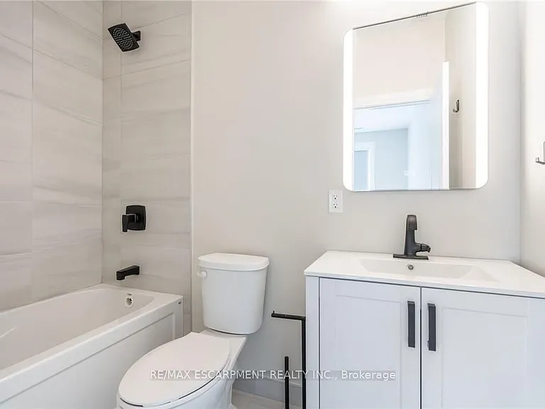 9 Munn St #A — Photo 14