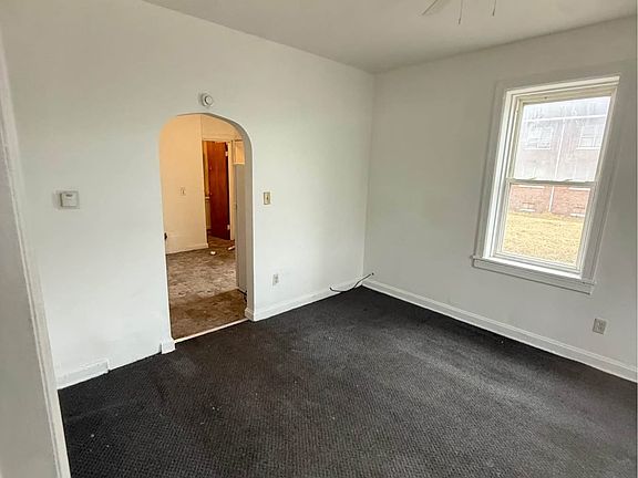 2nd image of 3811 Elm St #L