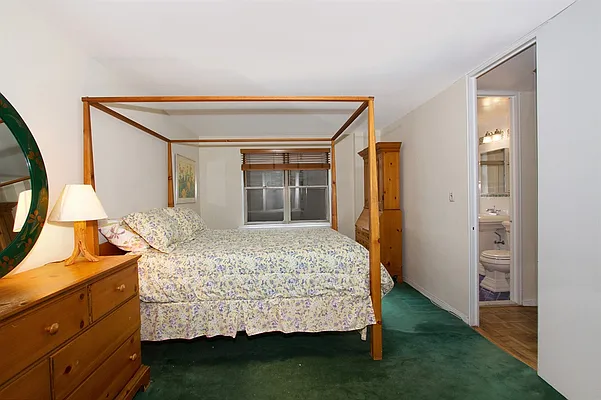 Sold by Corcoran | media 4