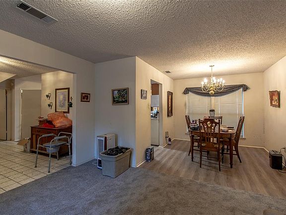 3rd image of 2613 Stillwater Dr
