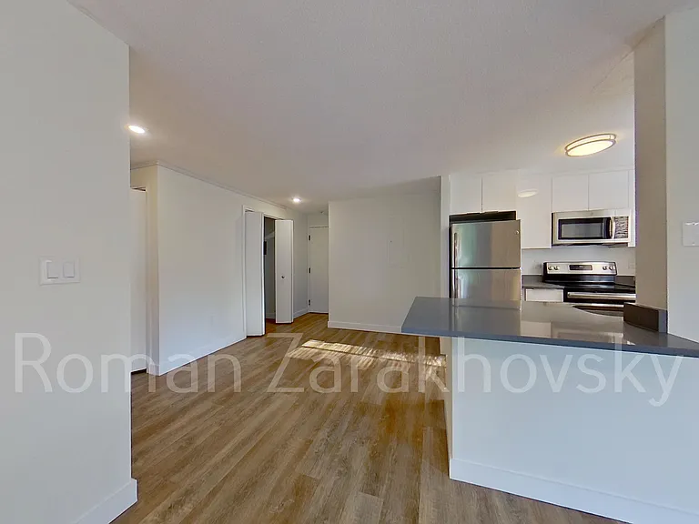 16 Webster Ave #1 — Photo 7