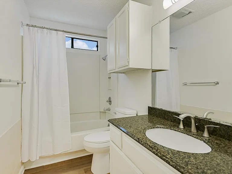 6103 Hill Forest Dr #B — Photo 14