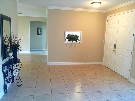 4th image of 1059 Loveland Blvd