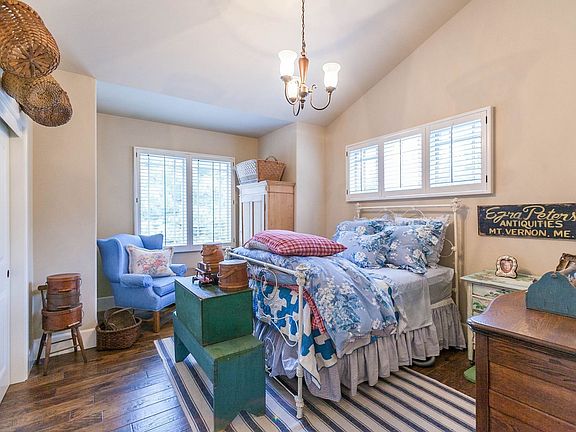 5th image of 832 Brentwood Dr