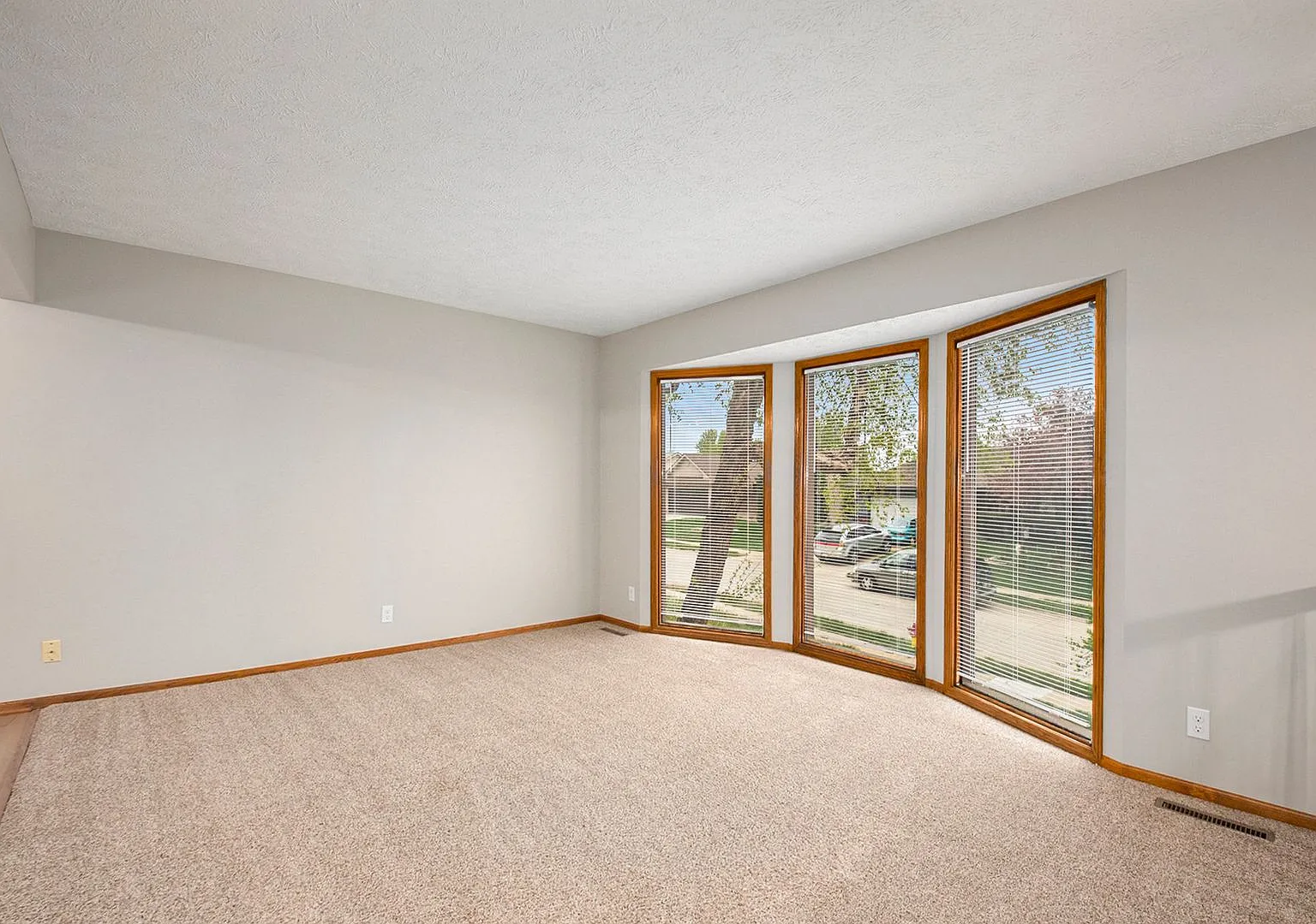 Millard School Rental — Photo 4