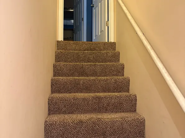 527 Denver St, Lansing, MI 48910