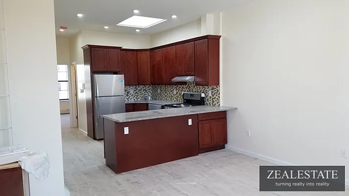 Rented by ZealEstate Group Inc | media 8