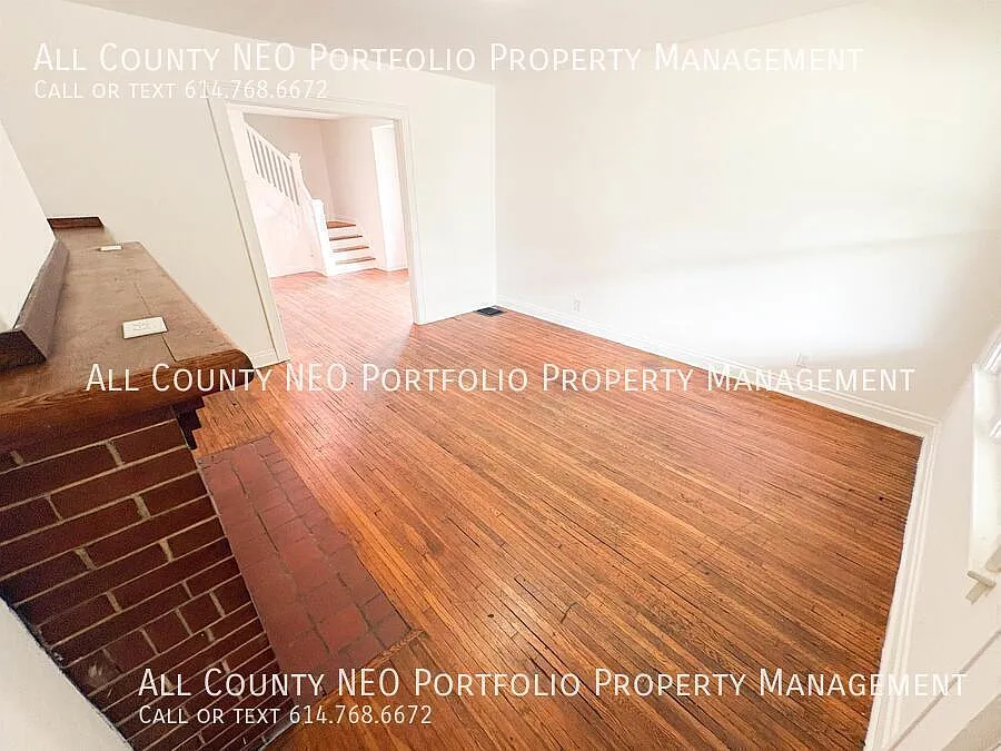Now Available! Spacious 3 Bedroom Home with Fenced Yard — Photo 4