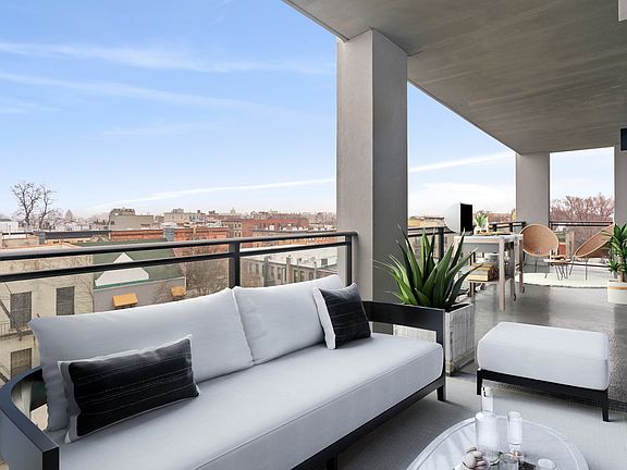 4th image of 827 Sterling Pl #2J