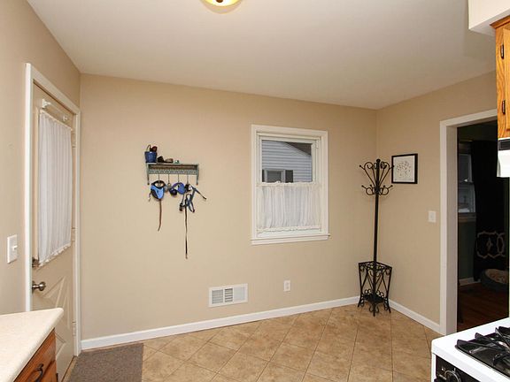 5th image of 1349 Bretton Dr