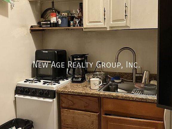 2nd image of 4814 Cedar Ave APT 1F