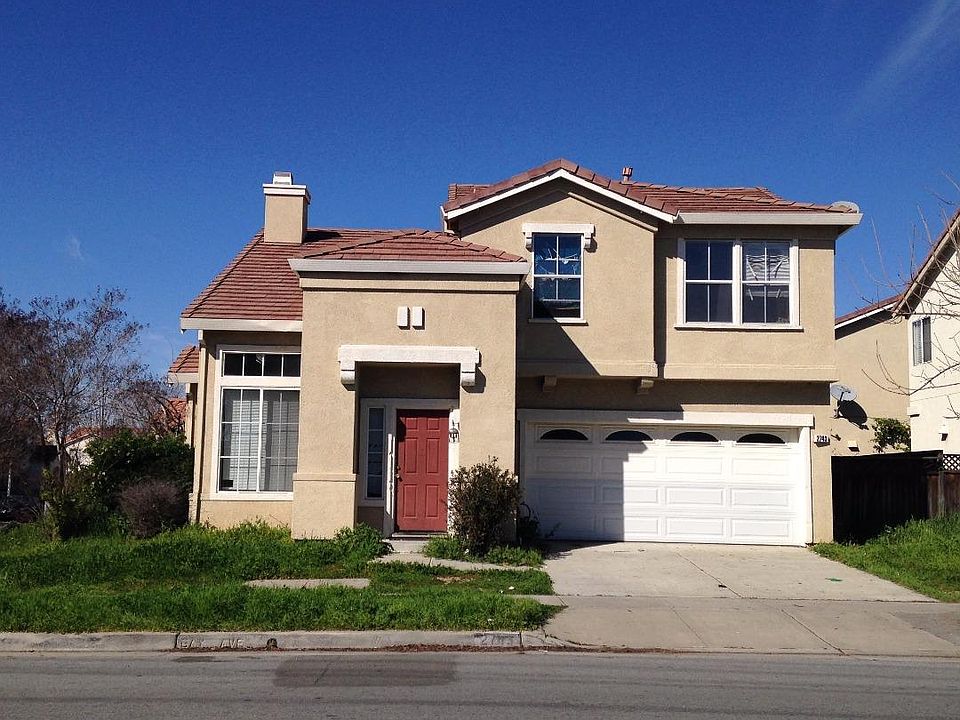 2nd image of 2743 Gay Ave