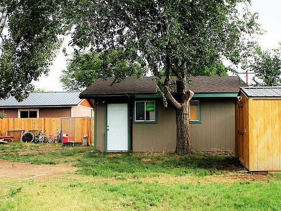 4th image of 260 W Parkview Dr