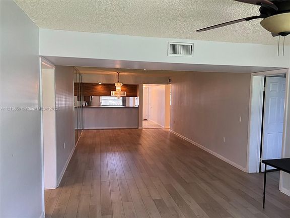 4th image of 1715 Whitehall Dr APT 203