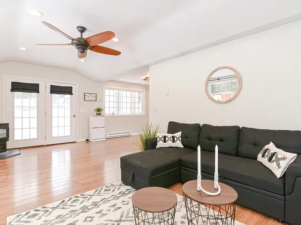 350 State Rd, Templeton, MA 01436