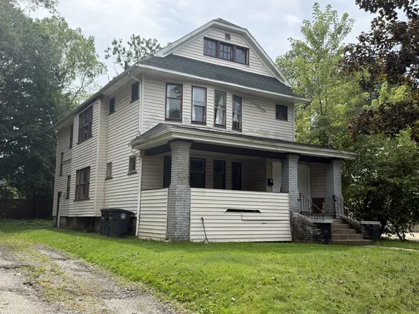 908 Work Dr, Akron, OH 44320