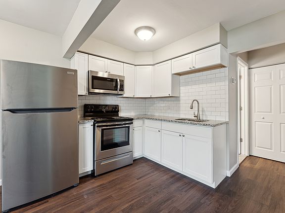 2nd image of 2855 4th St