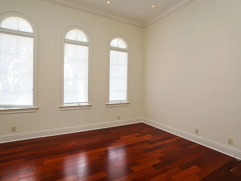 823 Cassena Rd — Photo 43