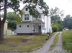 1st image of 1048 Convers Ave