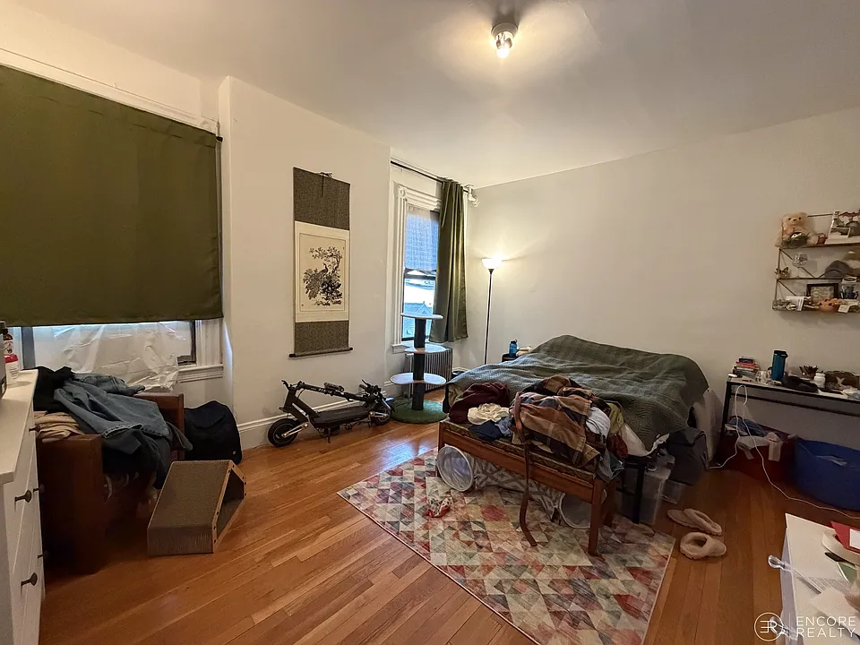 16 Davis Ave #3