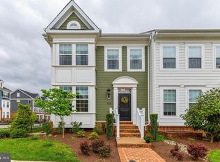 60 Derby Dr, La Plata, MD 20646