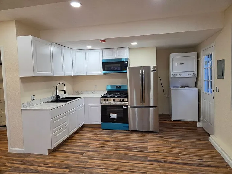 3430 Corte Viejo — Photo 11