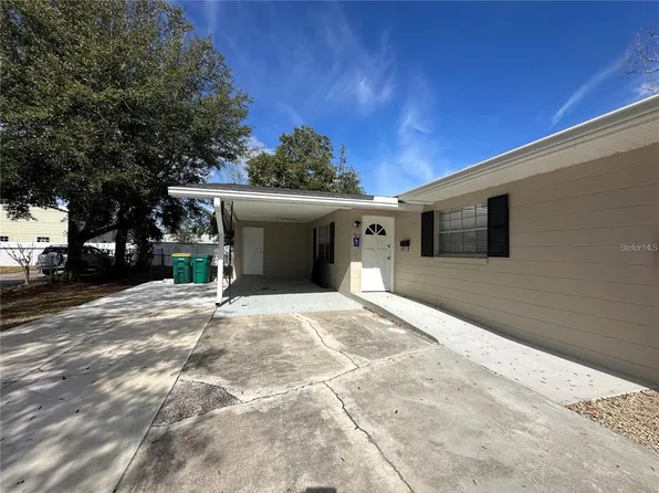 1017 E 1st Ave, Mount Dora, FL 32757