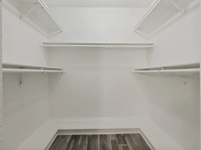 4555 Altamesa Blvd — Photo 23