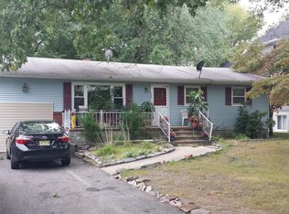 736 S Lake Dr, Lakewood, NJ