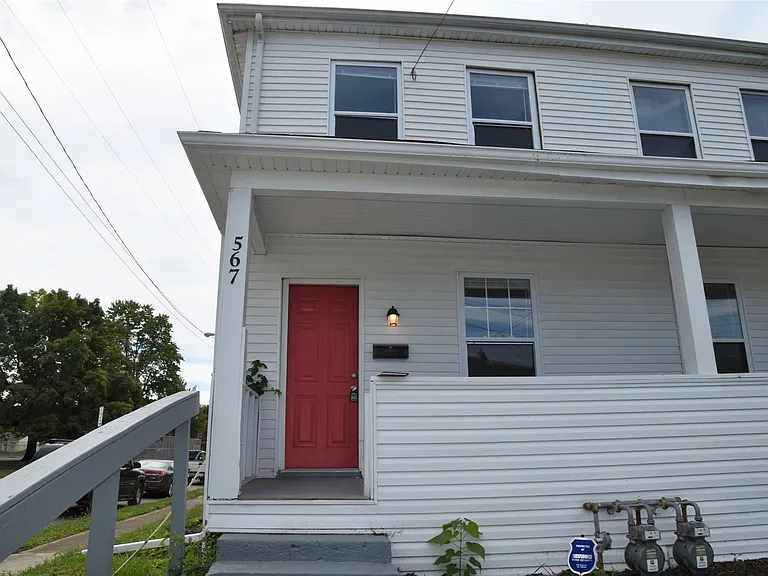565-567 E Deshler Ave — Photo 1