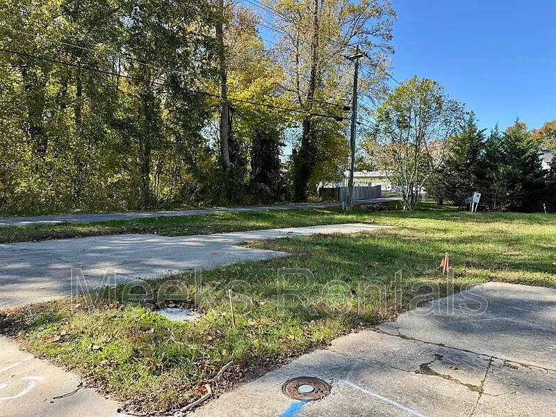 9 Riddle Mobile Home Park