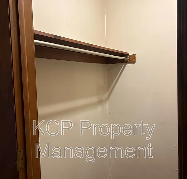 1007 Cedar St #2 — Photo 6