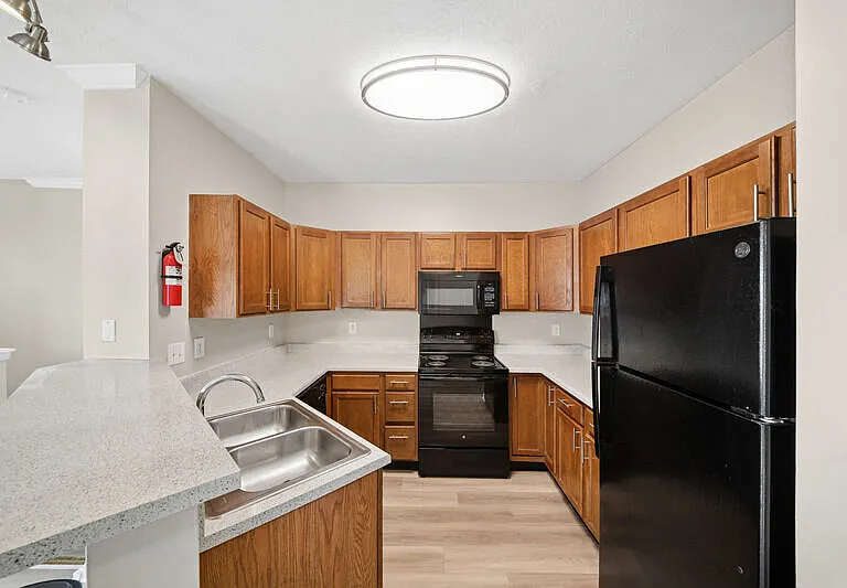 Summit Pointe — Photo 15