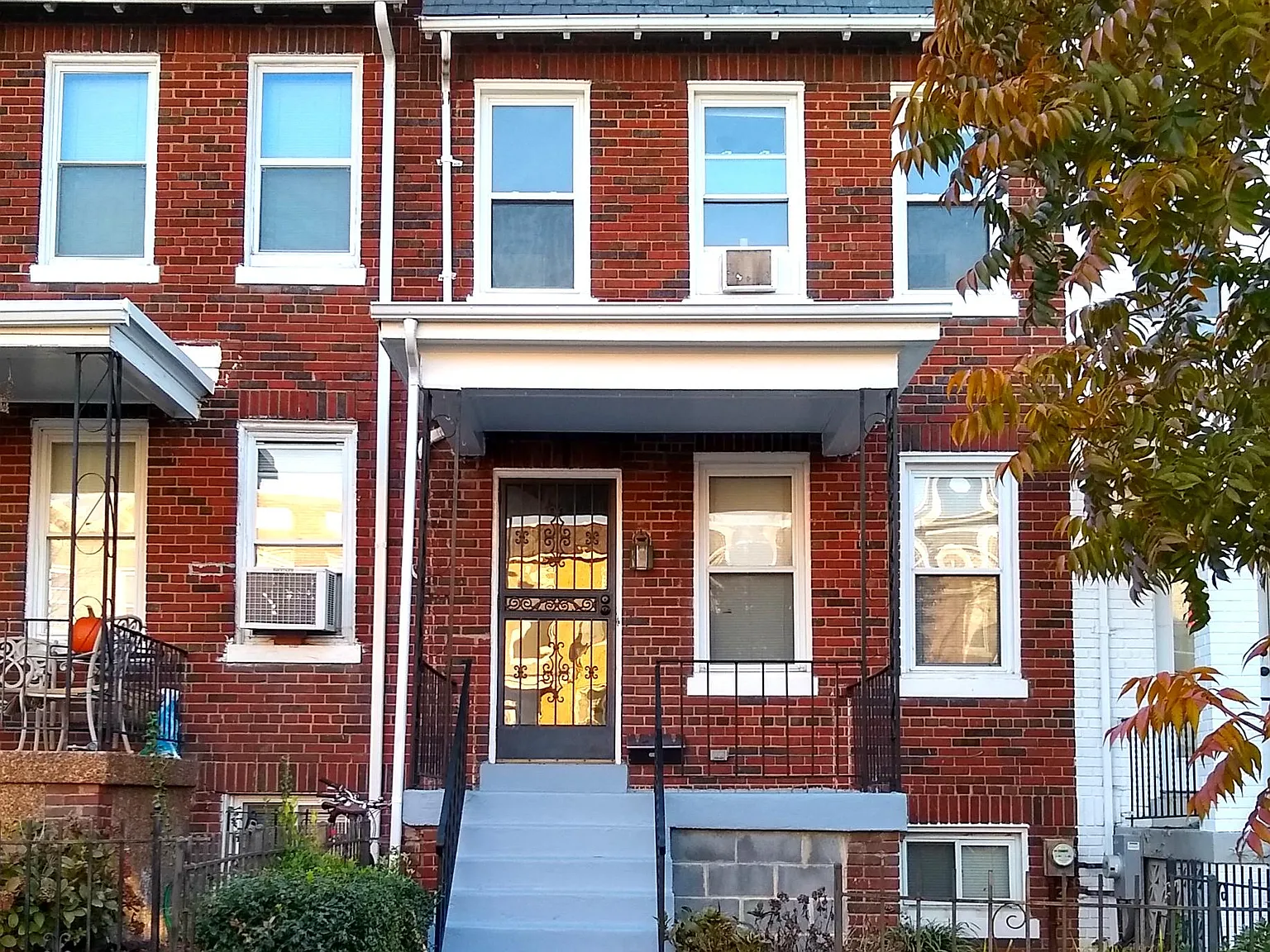 3 bed, 1400 sqft, $3,200 — Photo 1