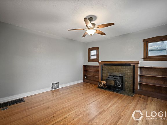 5th image of 155 E Edith Ave