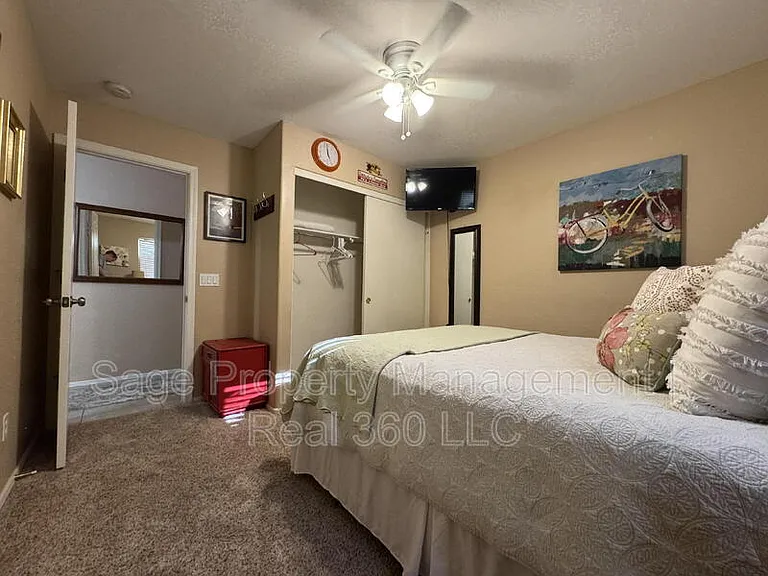 4283 E Shannon St — Photo 13