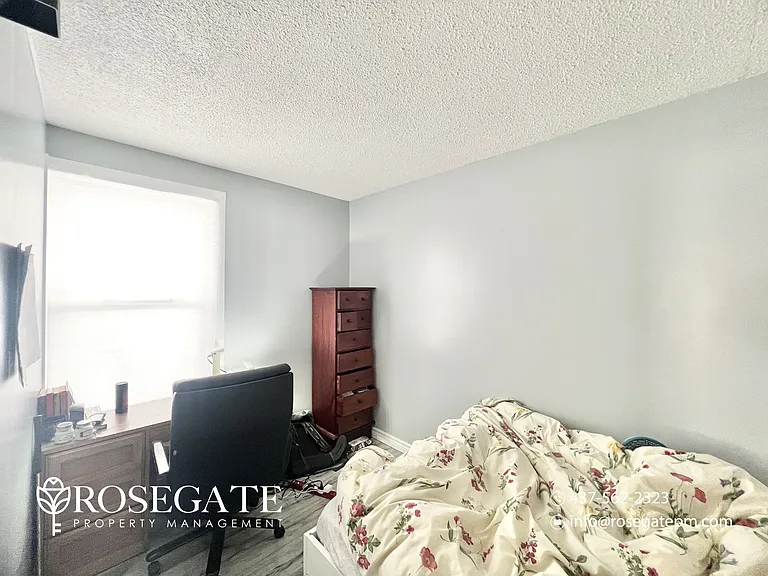318 Erb St W #3 — Photo 12