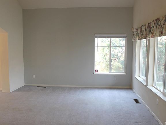 4th image of 5060 Vista Heights Dr