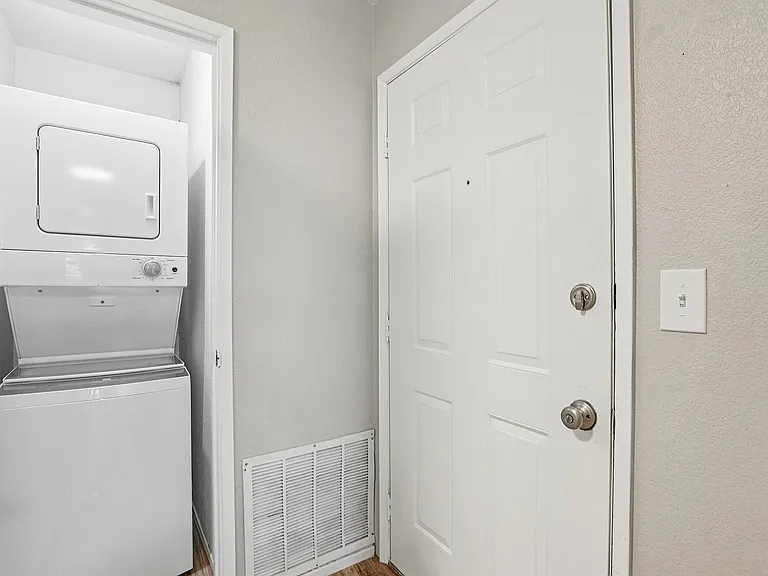 Interior 1x1