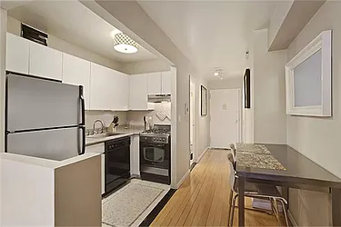 Rented by R New York