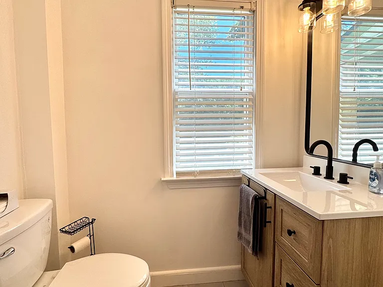 69 Morse Ave — Photo 16