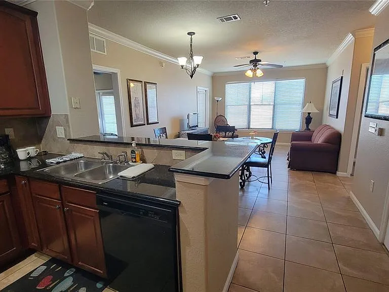 914 Charo Pkwy #123 — Photo 7