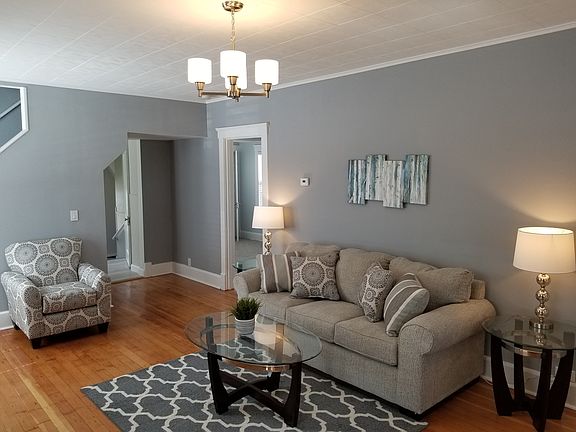 Living/Dining Room 13x20