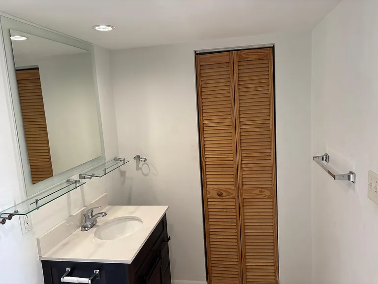 701 S Madison Ave #315 — Photo 5
