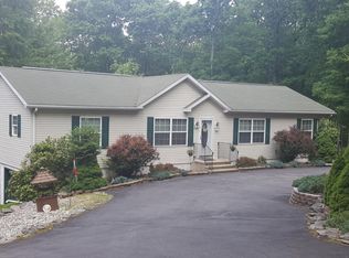 155 Arbutus Ln, Milford, PA 18337