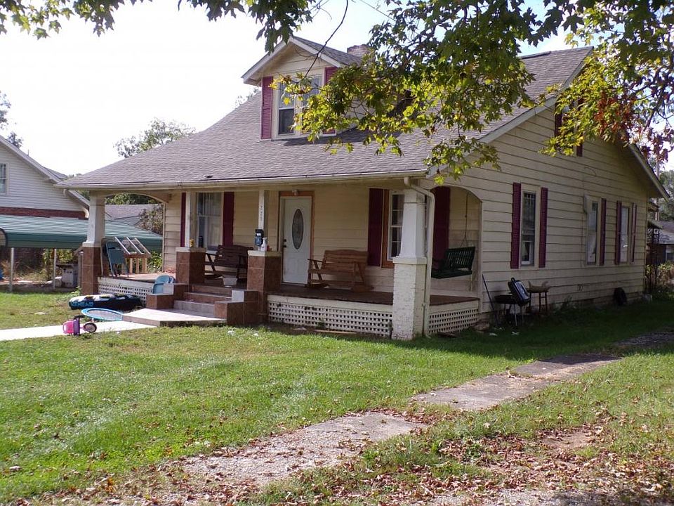 1st image of 225 Murphey St