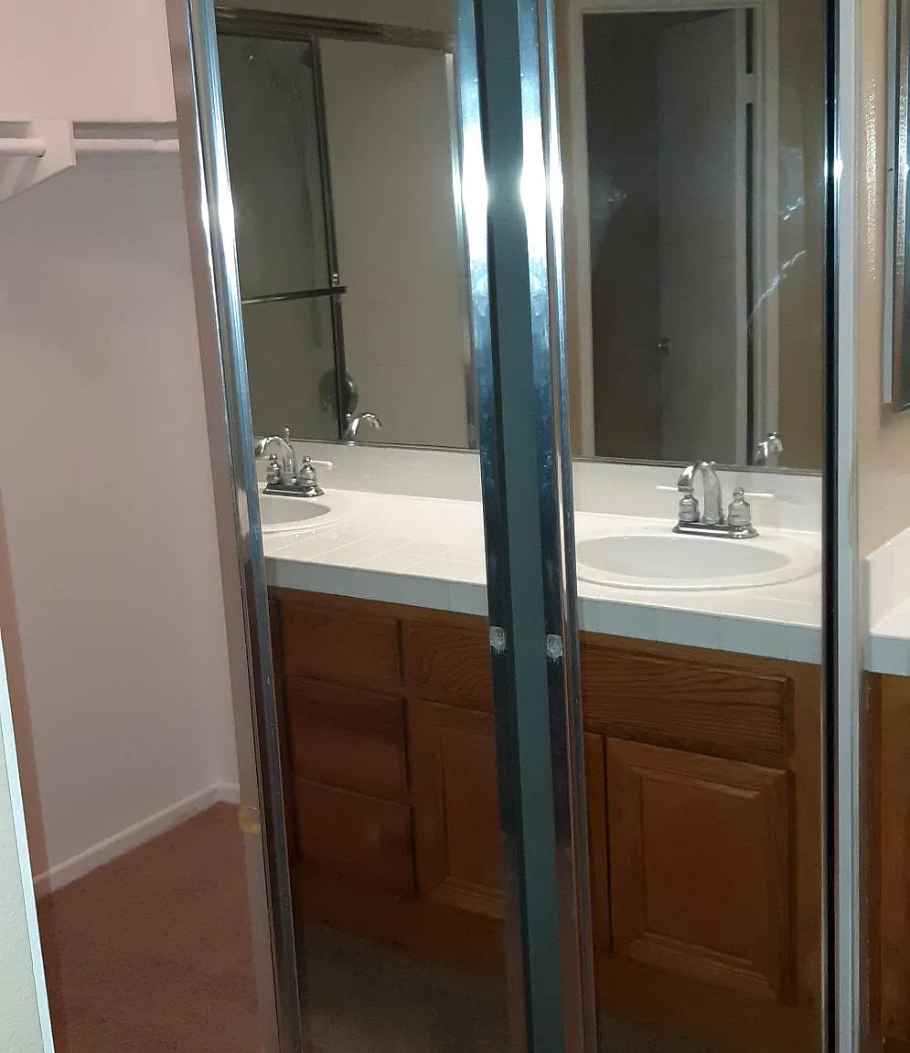 3 bed, 2.5 bath, 1390 sqft, $4,200 — Photo 1